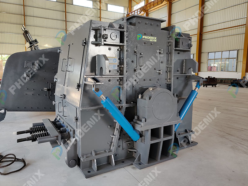 可逆锤式破碎机如何解决杂质问题?